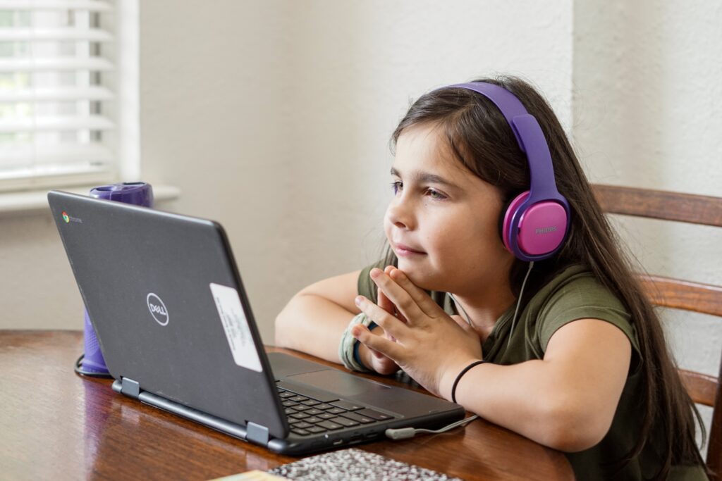 Set your child up for success with online homeschool classes study skills